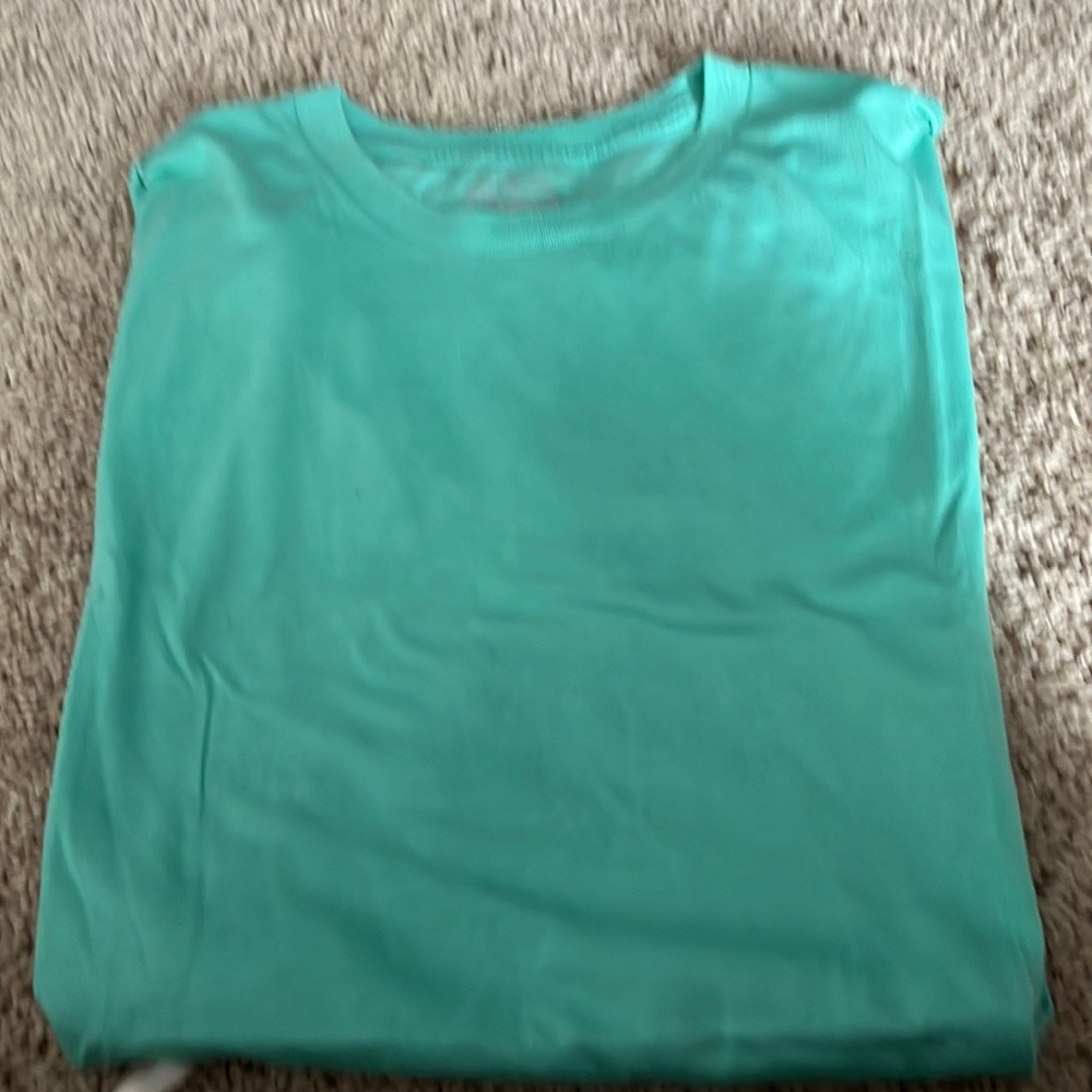 Mens XL Fresh Tee never worn